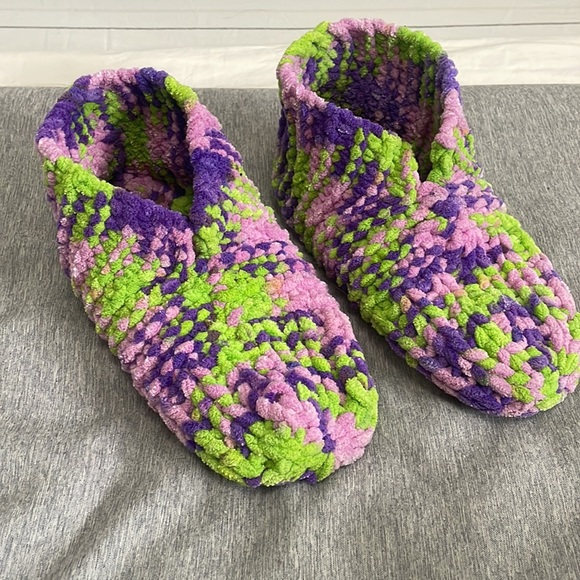Knit Slippers - Picture 2 of 4